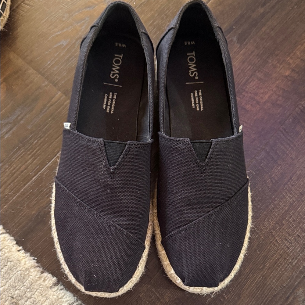 TOMS Women’s Black Canvas Espadrille Loafers